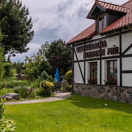 Nordowi Dwor Bed & Breakfast Celbowo Exterior photo